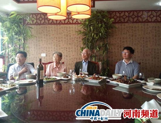 余光中汪国真等现身杜甫故里巩义