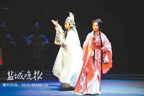 黄梅戏《小乔初嫁》盐城上演 获赞 接地气