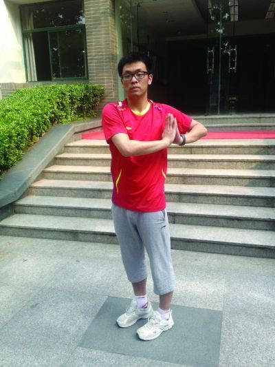 高考前紧张吗?做一做三分钟减压操放松身心