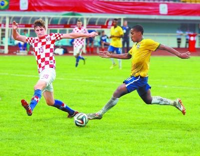 国青男足 点杀 新西兰队 国际青年足球小组赛首