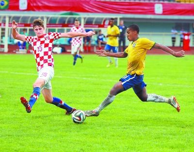 国青男足 点杀 新西兰队 国际青年足球小组赛首