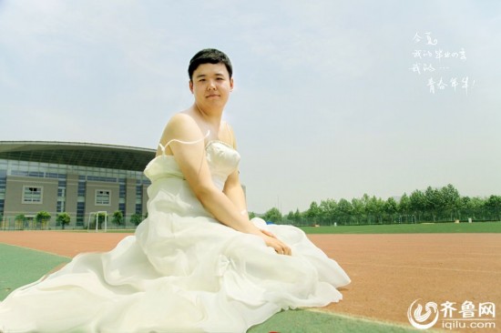 男性婚纱_人类高质量男性(2)