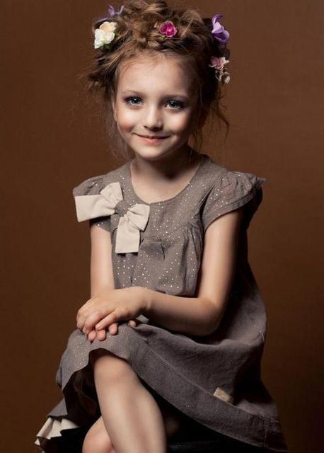 俄罗斯童模百变造型惊艳 网友赞:似精灵落凡间