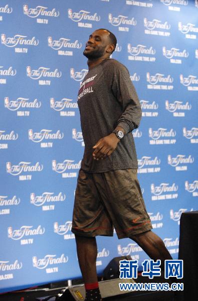 NBA总决赛:詹姆斯确定出战第二场比赛[图]