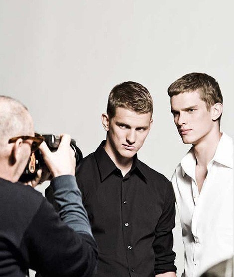 德国队世界杯正装出炉 标配男模迷翻网友