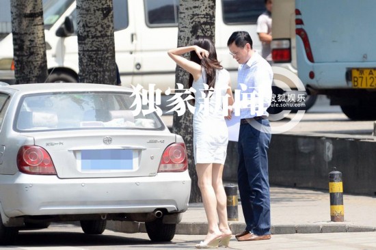 孙菲菲秘密领证成婚 二婚老公曝光非圈内人(图