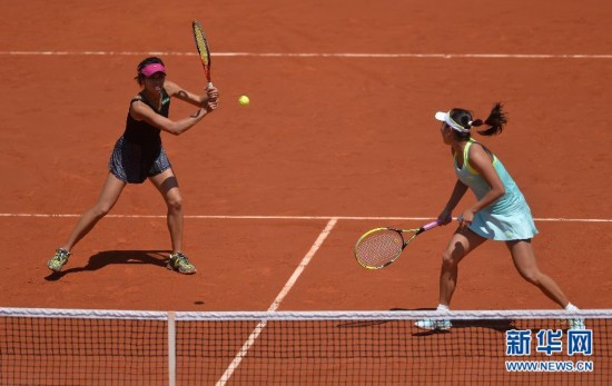 法网:彭帅\/谢淑薇女双夺冠