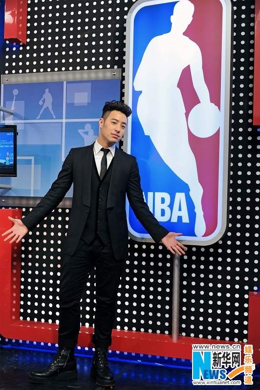 潘玮柏任NBA总决赛客座评论员 坦言难掩紧张