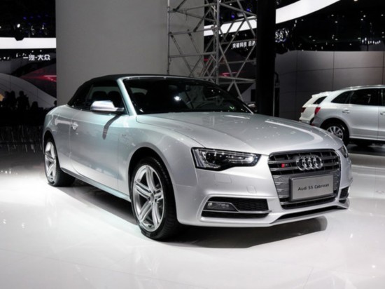 µ()  3.0T quattro Stronic