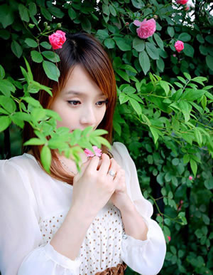 整天耷拉脸最伤肝 8大伤肝行为你究竟占几个