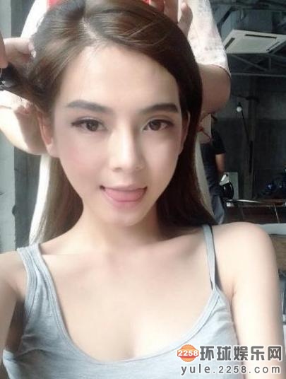 释小龙前女友王若伊.