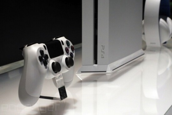 索尼E3 2014发布冰川白PS4 高清图赏