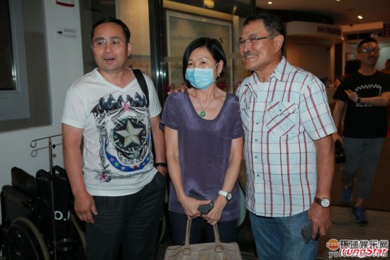 杨幂27岁梁洛施21岁 年纪轻轻就结婚生子的女