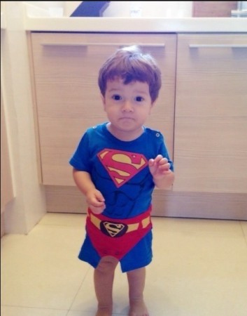 孔卡1870万开美发店 盼儿子踢世界杯或代表中国