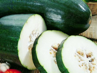 改善脚臭小妙招 用冬瓜皮煮水洗脚效果好