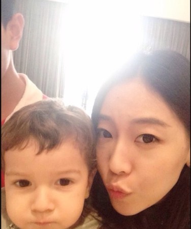 孔卡1870万开美发店 盼儿子踢世界杯或代表中国