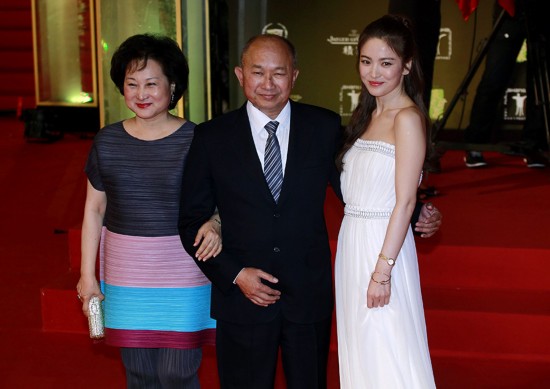 第17届上海国际电影节开幕 高圆圆和谢霆锋走