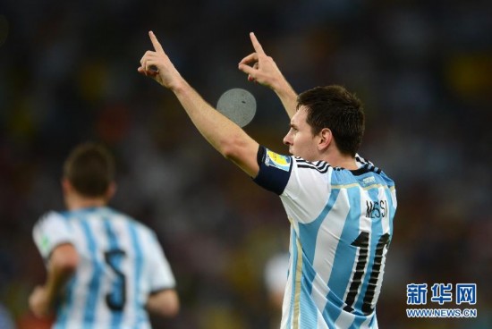 打破国家队进球荒 梅西怒吼庆祝进球