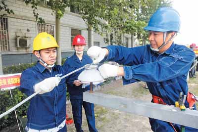 河南陕县举办配电线路工技能竞赛