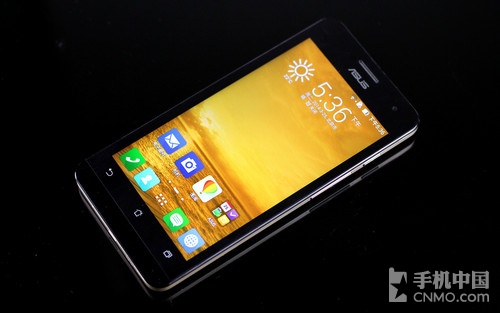 ��ZenUIҹ������ǿ ��˶ZenFone 5���� 