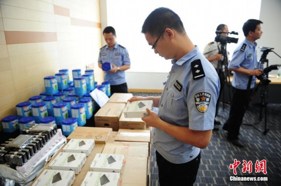 中国10余市海关联动捣毁案值约10亿走私网络