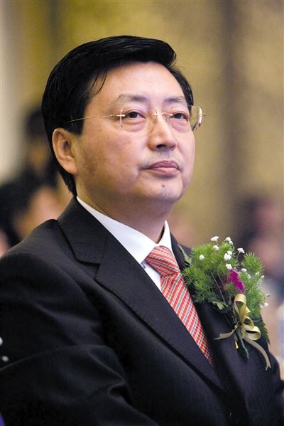农行原副行长杨琨受贿案开庭 任间受贿或超30