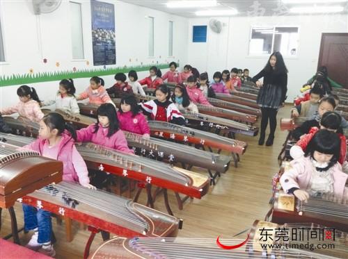 石排古筝姐姐招学童 免费教学育知音