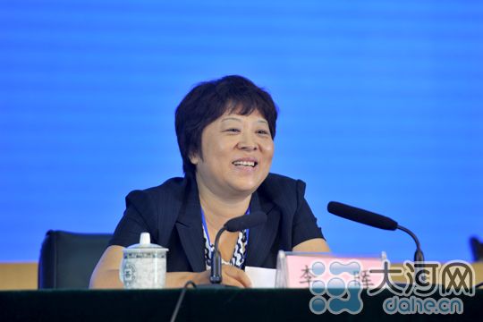 封丘县委书记李晖致答谢词.