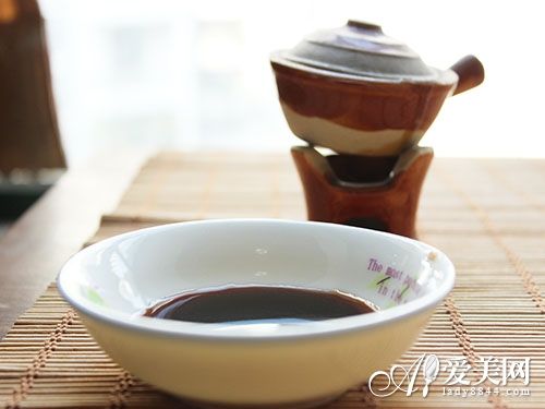肝肾<em>气血不足</em>易<em>白发</em> 教你如何补肾气养秀发【