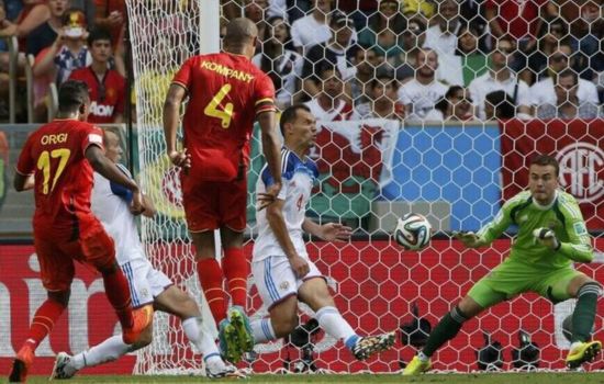 擅长绝杀的黑马真强大 欧洲红魔玩的就是心跳