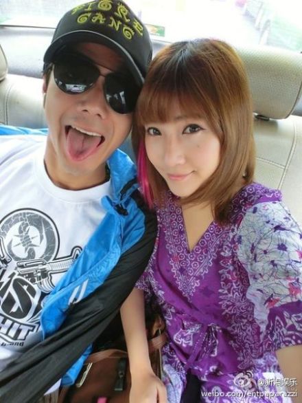 爸首曝女儿萌照:大家别再撮合我和戚薇了【<em>2</em>】