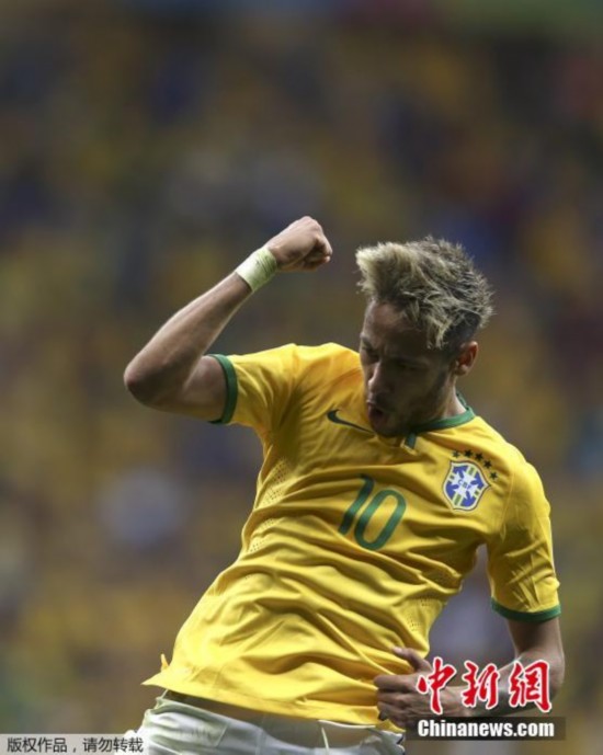 内马尔独中两元 巴西4-1喀麦隆头名晋级[高清大
