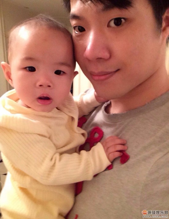 黄奕遭家暴霍思燕郝蕾齐点赞 <em>姐妹</em>情一刀两断