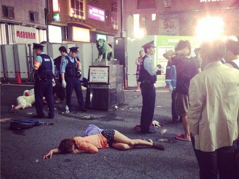 东京新宿发生女学生集体昏倒离奇事件 或被下