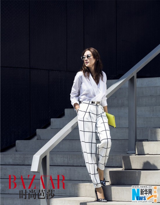 应采儿街拍玩转性感混搭已婚热辣熟女金色【彰显气场妇女图片