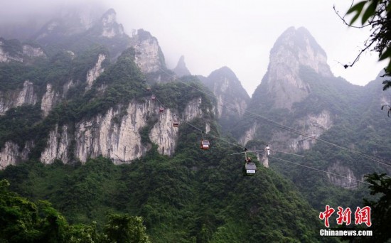 欧洲高空王弗雷迪-诺克挑战张家界索道失败