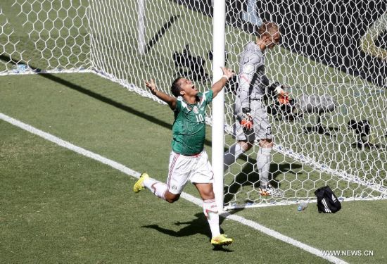 Netherlands won 2-1 over Mexico and qualified for Quarter-finals on Sunday.