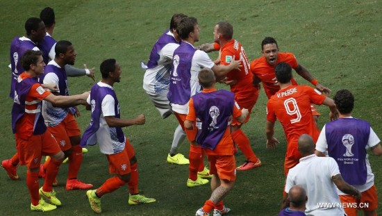 Netherlands won 2-1 over Mexico and qualified for Quarter-finals on Sunday.