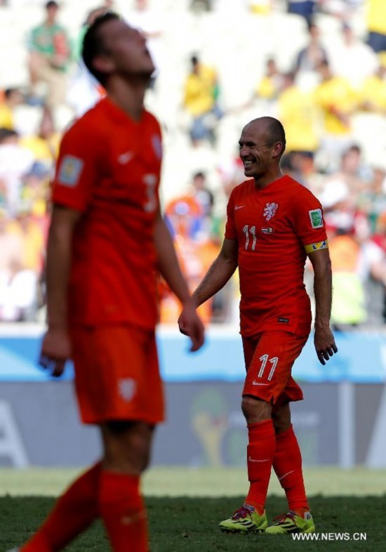 Netherlands won 2-1 over Mexico and qualified for Quarter-finals on Sunday.