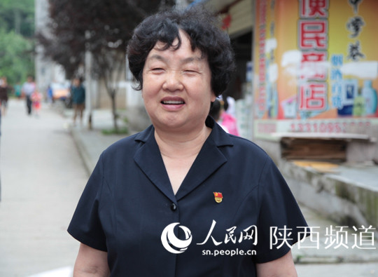社區“大管家”陳緒賢。高崗/攝