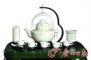 冰心祈福提梁壶（和田籽玉）-图片版权归原作者所有