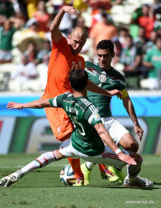 Netherlands won 2-1 over Mexico and qualified for Quarter-finals on Sunday.