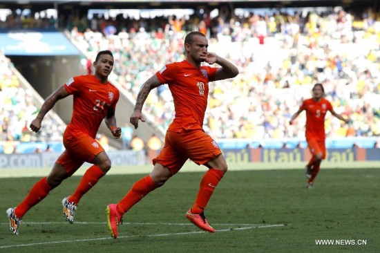 Netherlands won 2-1 over Mexico and qualified for Quarter-finals on Sunday.