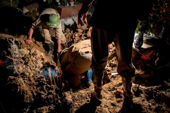 女人下葬后的腐烂过程