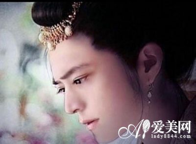 邓超女装美艳胜杨幂 男星扮女惊艳度PK