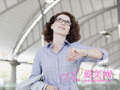 女性养生:眼睛头发 女人身体最先衰老的部位