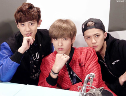 朴信惠吴亦凡EXO鹿晗杨幂 明星卖萌照迷死人