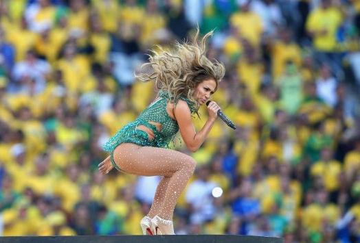 惊!巴西世界杯女主唱洛佩兹全身值107亿(图)