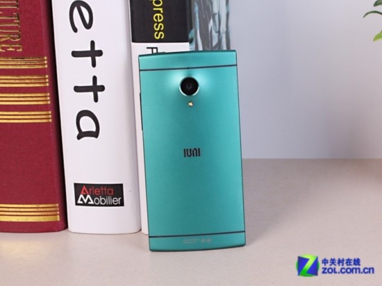 ����800���ֻ��� IUNI U2�����̽�1999 