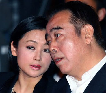 娱乐圈畸形<em>父女</em>恋:<em>高</em>晓松夕又米老少配离婚 吴
